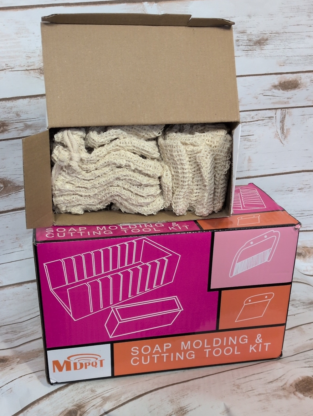Soap Molding & Cutting Tool Kit with Cream Soap Loofahs